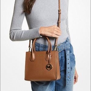 Michael Kors Medium Mercer Luggage